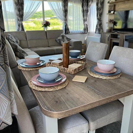 Visma Caravan Llanddwywe Eksteriør bilde