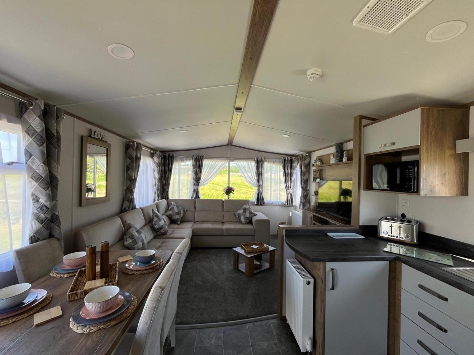 Visma Caravan Llanddwywe Eksteriør bilde