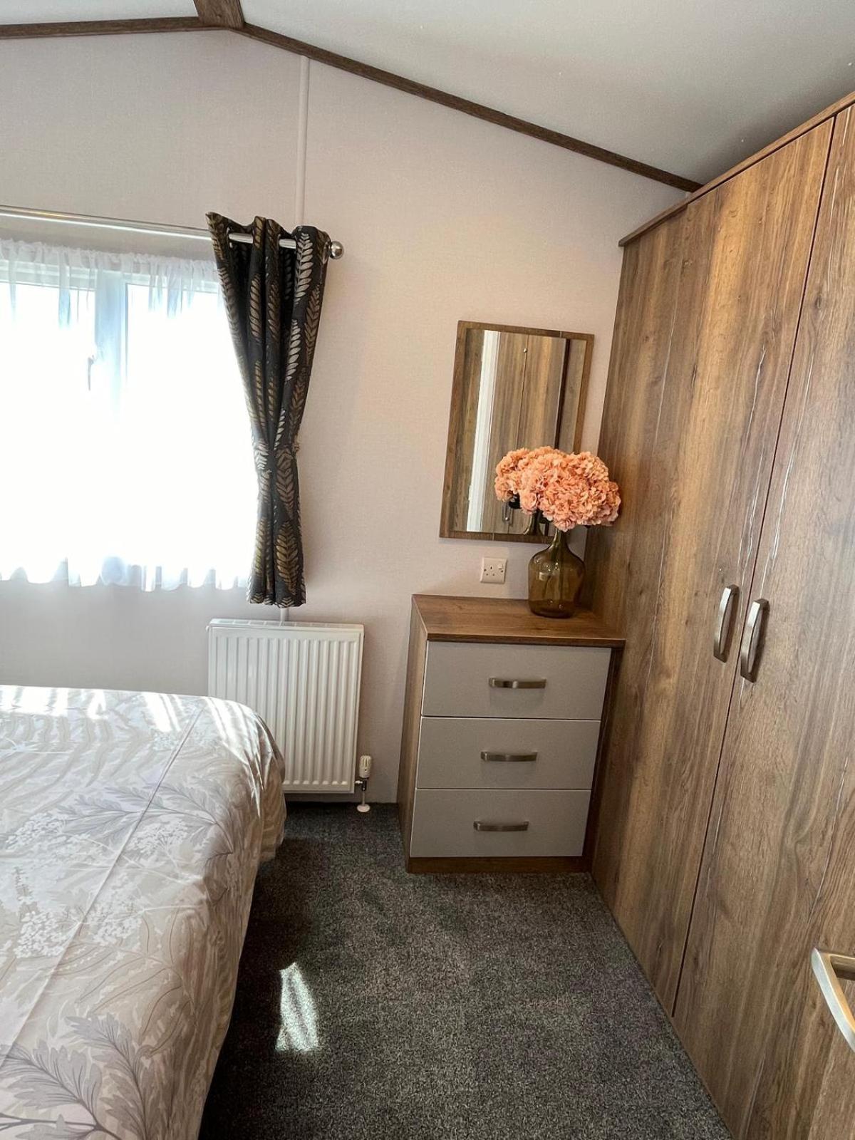 Visma Caravan Llanddwywe Eksteriør bilde